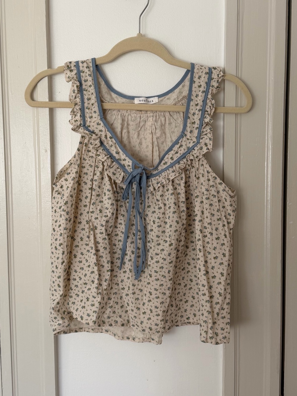 Neuflora Cream Floral Ruffle Tie-Front top with Blue Trim